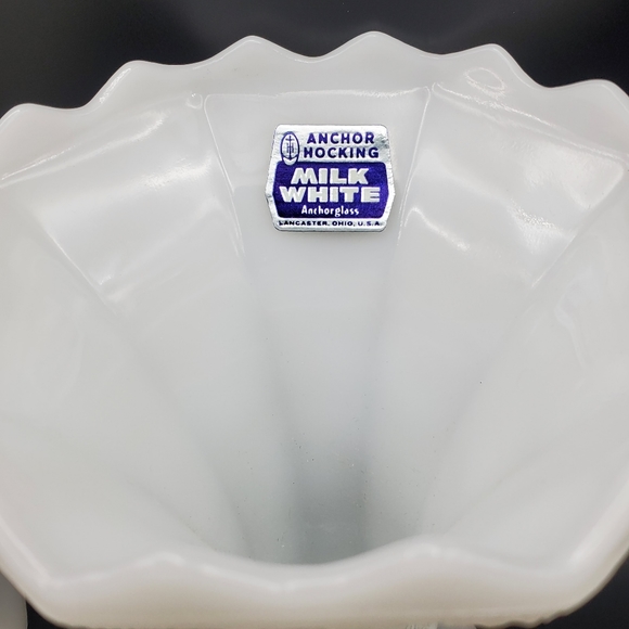 Anchor Hocking White Milk Glass Vase Vintage Grapes Ivy Pattern Anchorglass - Picture 5 of 10